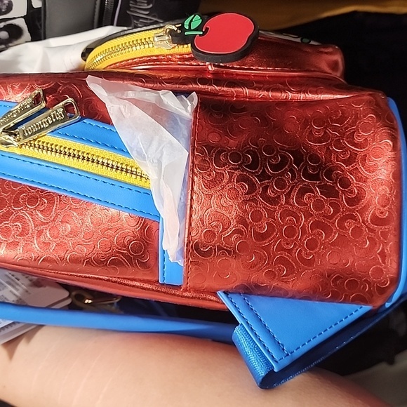 Loungefly Sanrio Hello Kitty 50th Anniversary Coin Bag Mini Backpack - Picture 5 of 6